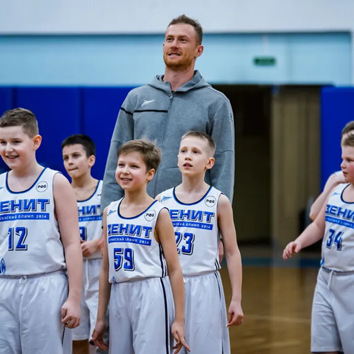 «Зенит» посетил воспитанников «Купчинского Олимпа»