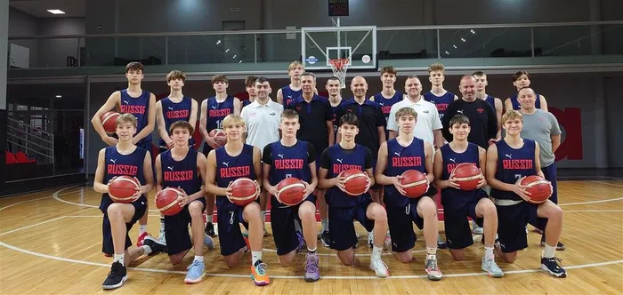U16